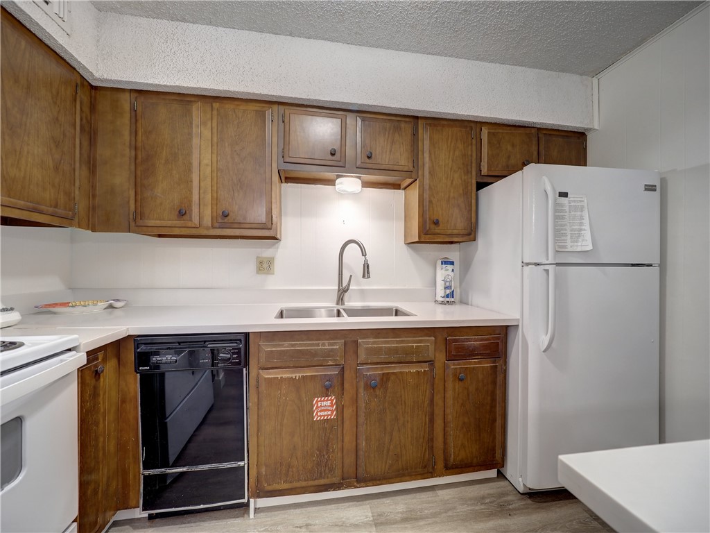 2025 S 11th St 1 Property Photo 10