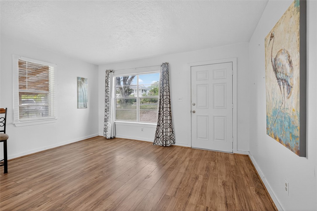 274 S Vista Dr Property Photo 5