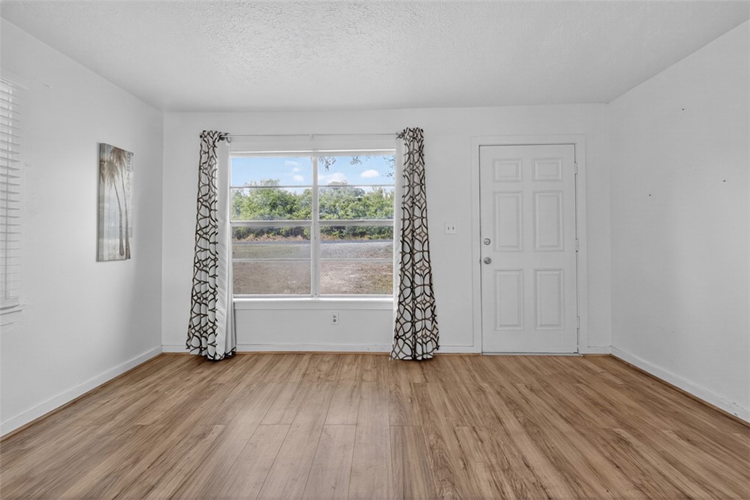 274 S Vista Dr Property Photo 6