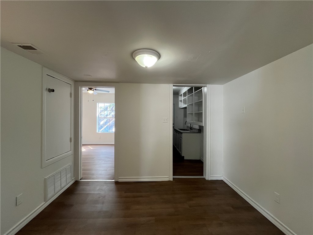 907 Elizabeth St 2 Property Photo 4