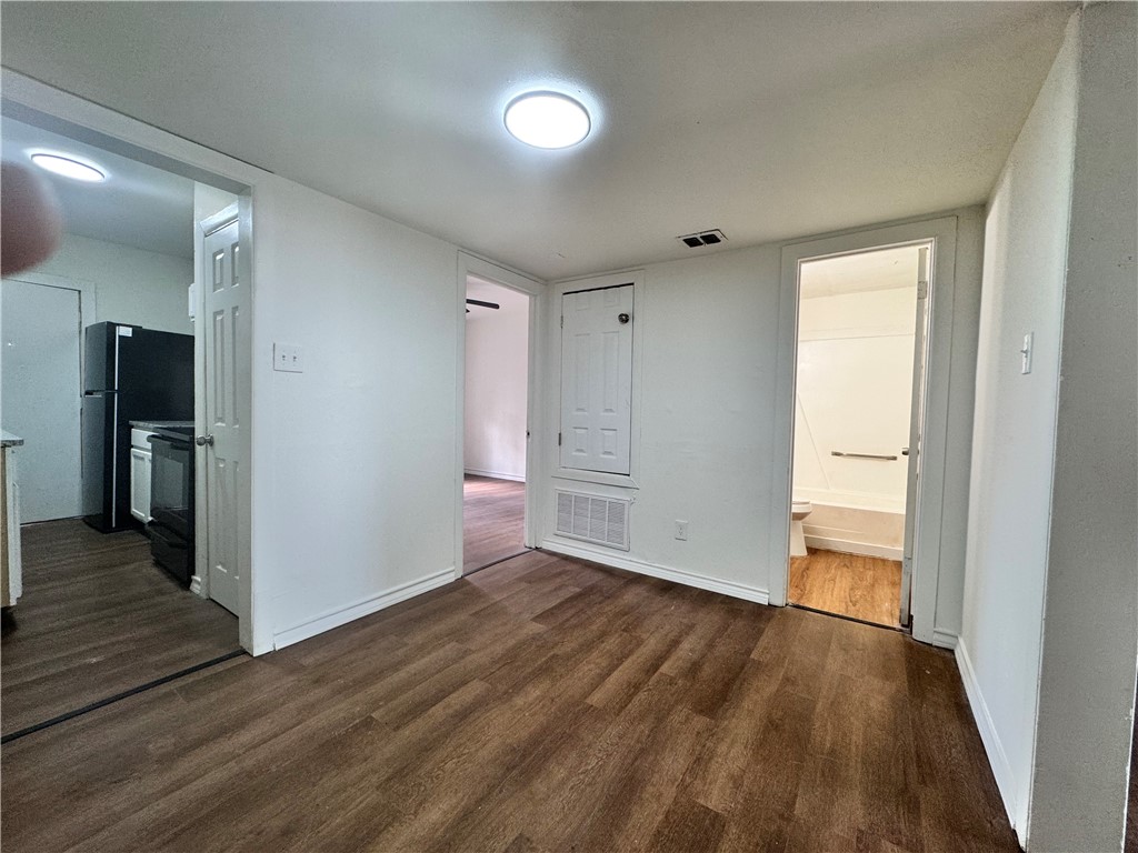 907 Elizabeth St 1 Property Photo 4