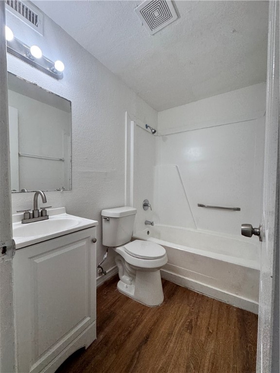 907 Elizabeth St 1 Property Photo 5