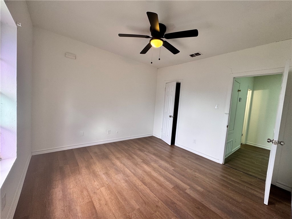 907 Elizabeth St 4 Property Photo 9