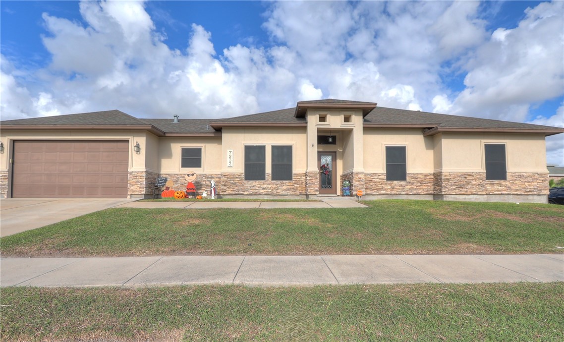 7933 Snake River Dr Property Photo 1