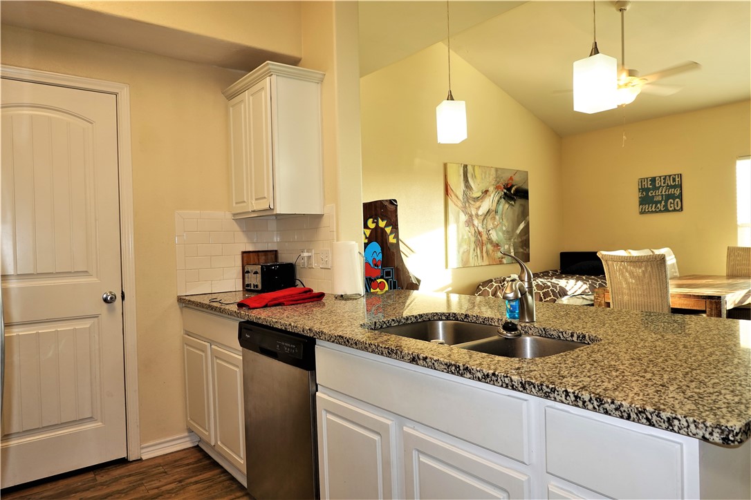 15101 Beach Country Dr Property Photo 8