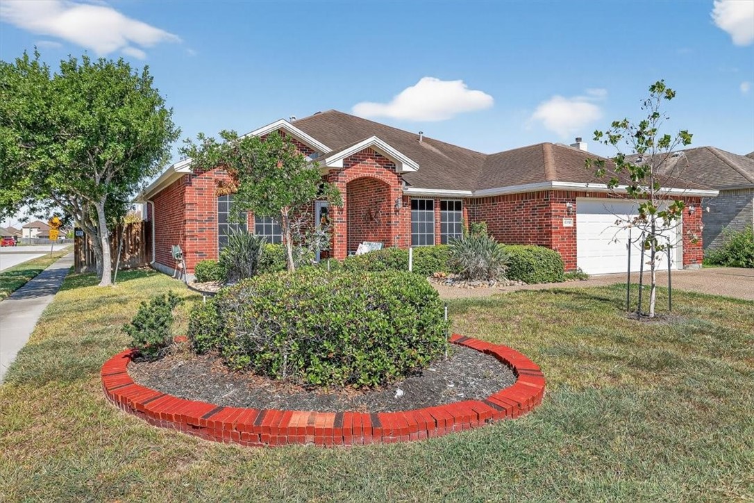 6218 Sir Jack St Property Photo 2