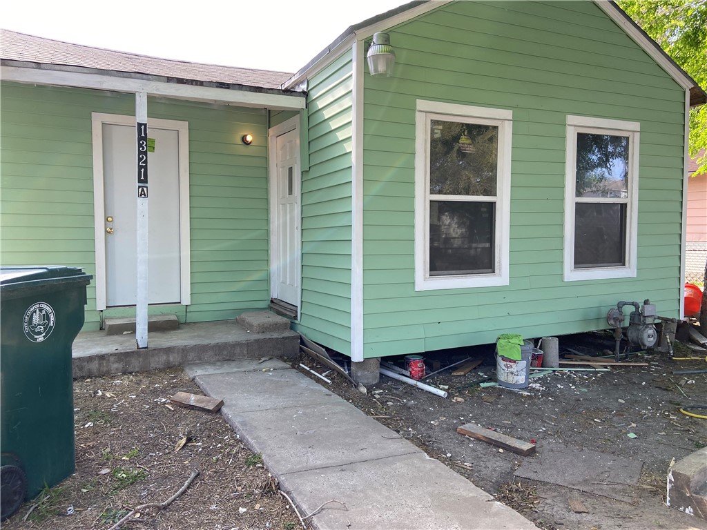 1321 Alameda St S Property Photo 1