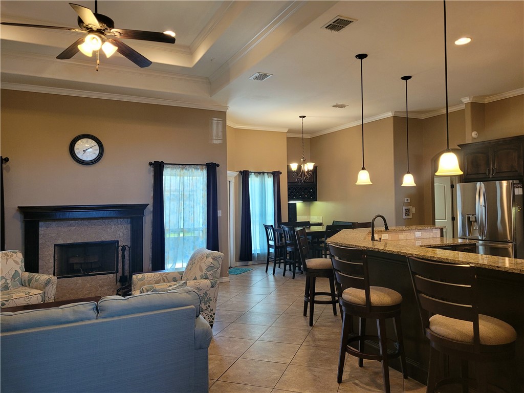 7505 S Lake Dr Property Photo 7