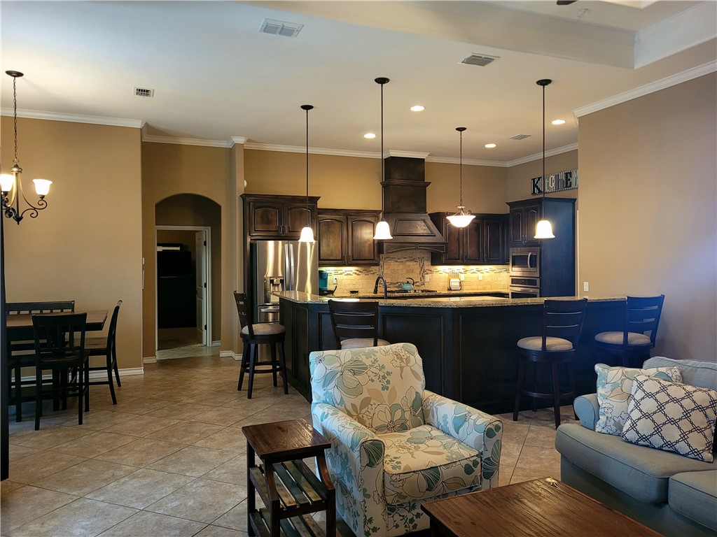 7505 S Lake Dr Property Photo 14