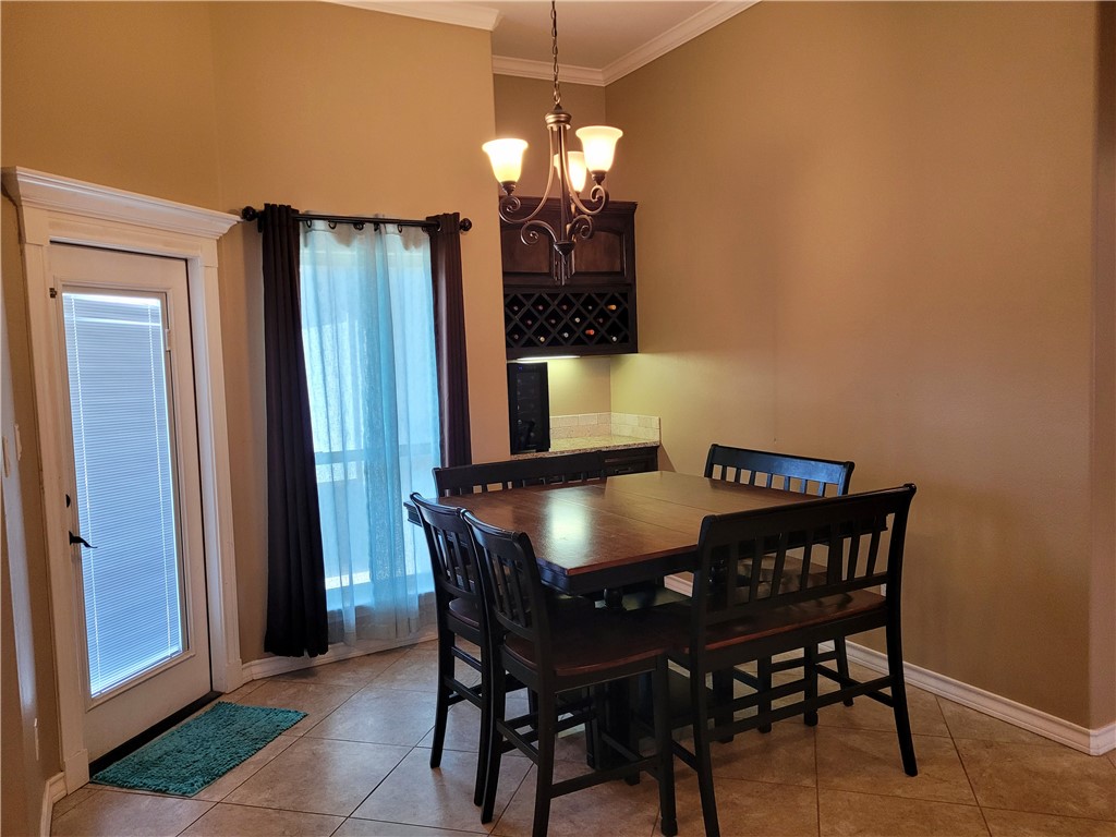 7505 S Lake Dr Property Photo 16