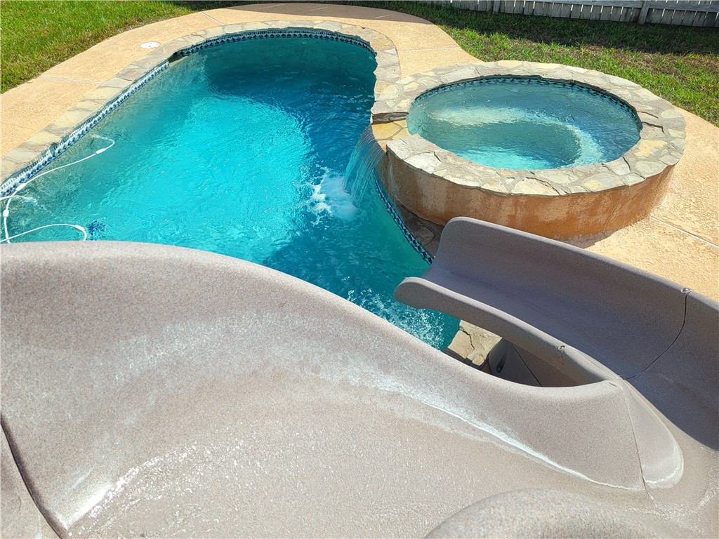 7505 S Lake Dr Property Photo 35