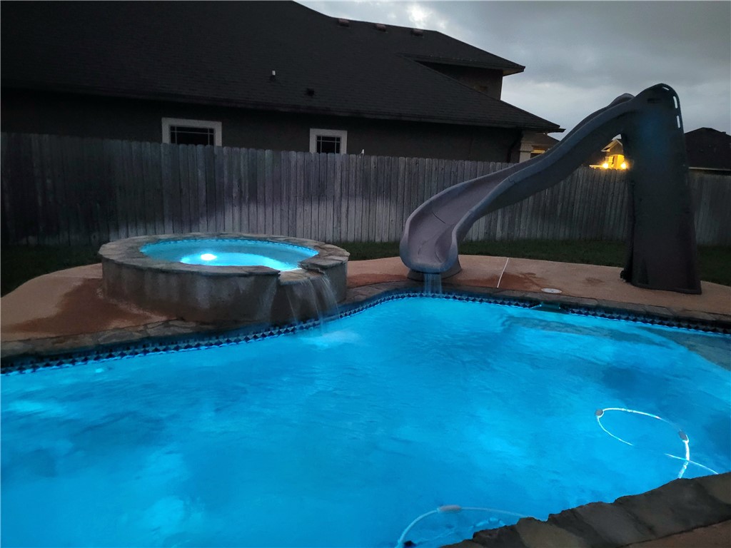 7505 S Lake Dr Property Photo 37