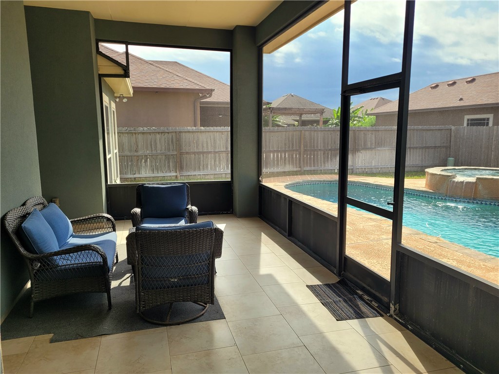 7505 S Lake Dr Property Photo 39