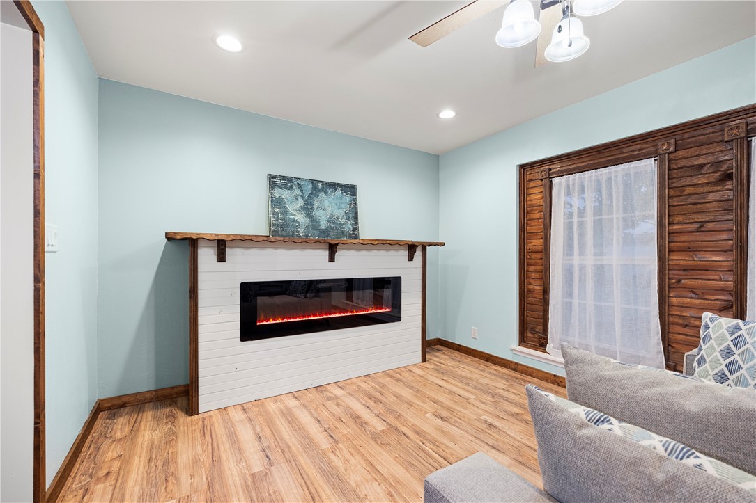 4405 Totton Dr Property Photo 3