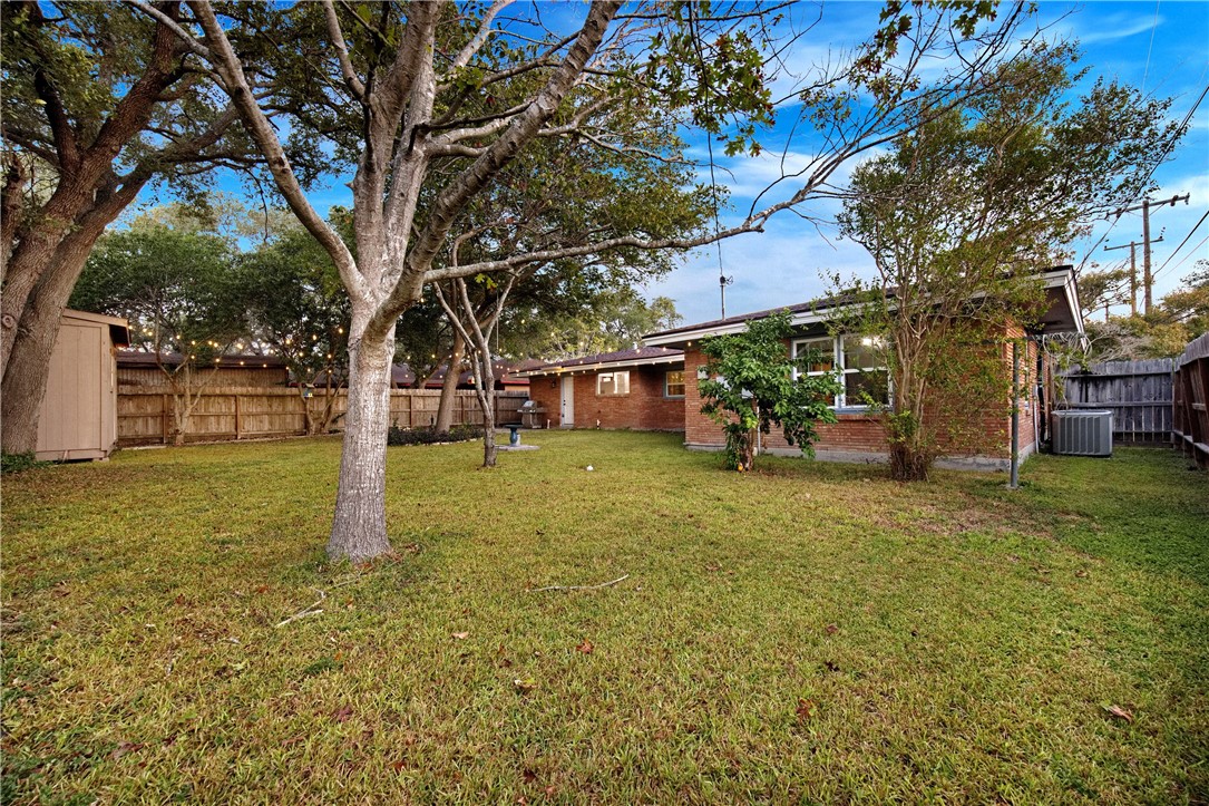 4405 Totton Dr Property Photo 16