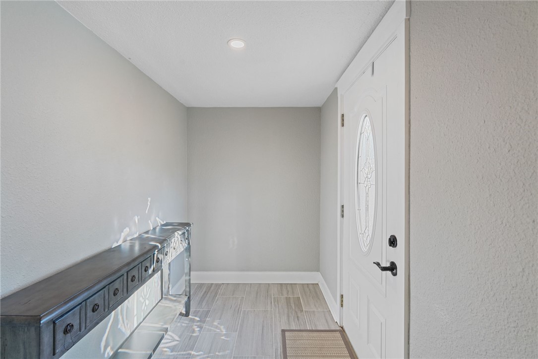 420 Homecrest St Property Photo 3