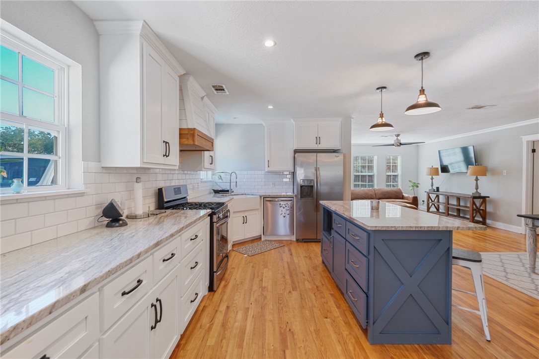 420 Homecrest St Property Photo 7