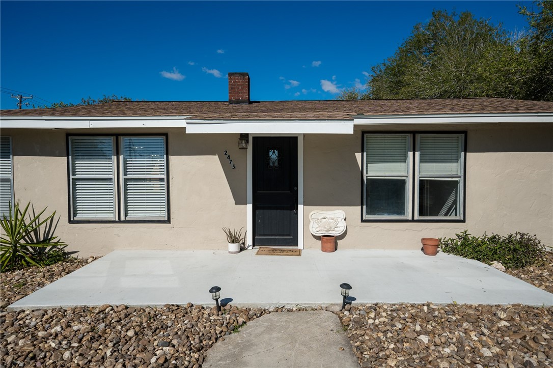 2475 Avenue Avenue E Property Photo 1