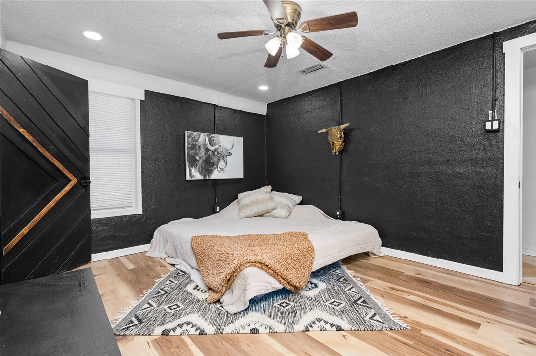 2475 Avenue Avenue E Property Photo 18