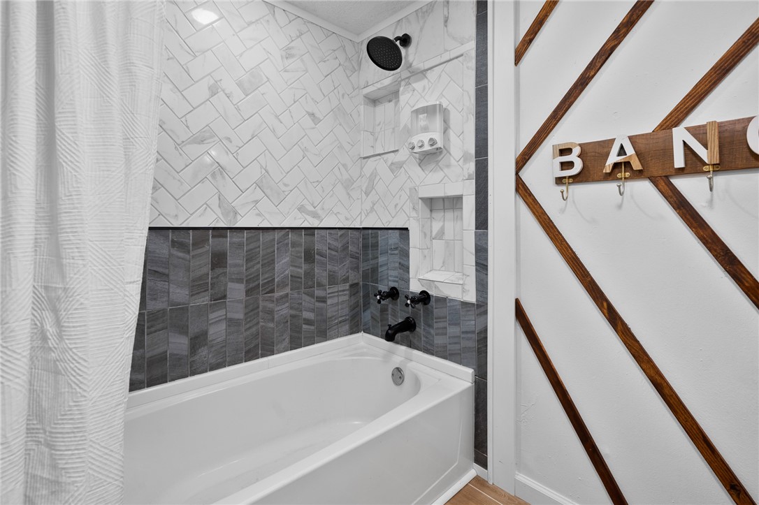 2475 Avenue Avenue E Property Photo 20