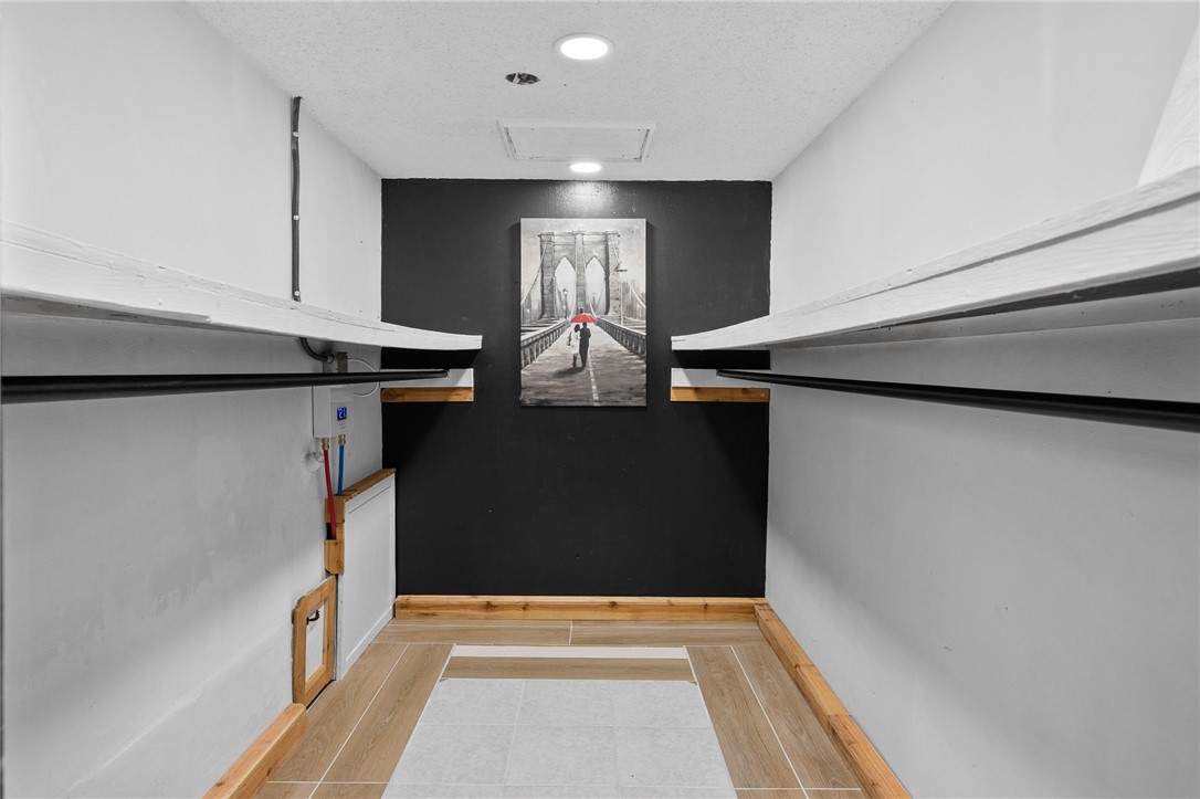 2475 Avenue Avenue E Property Photo 21