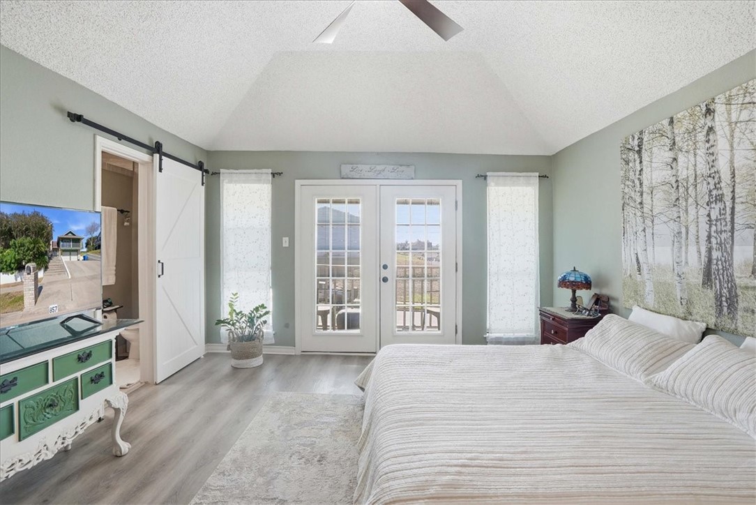 857 Cliff Dr Property Photo 21