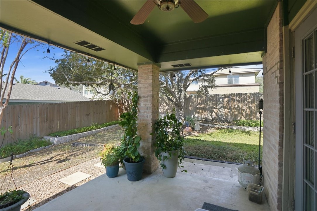 857 Cliff Dr Property Photo 35