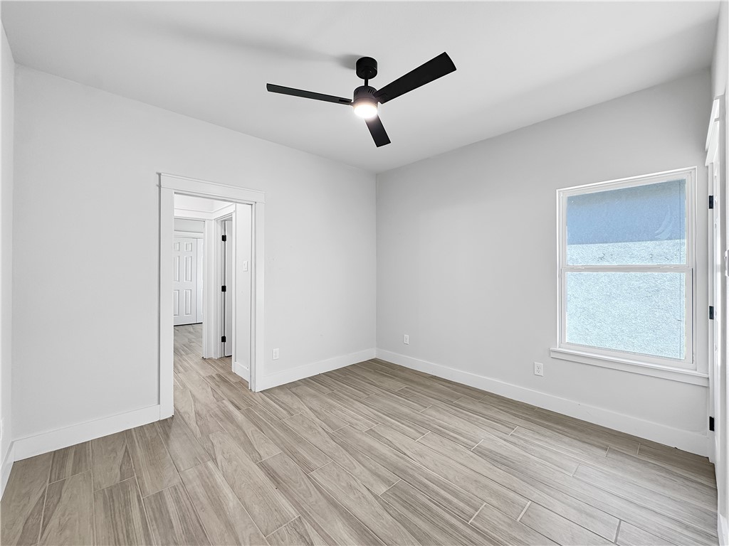 6222 Sadie St Property Photo 11