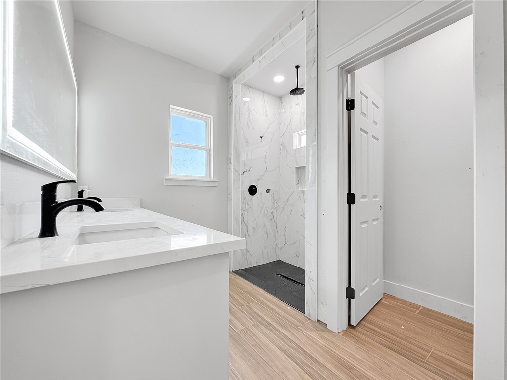 6222 Sadie St Property Photo 20