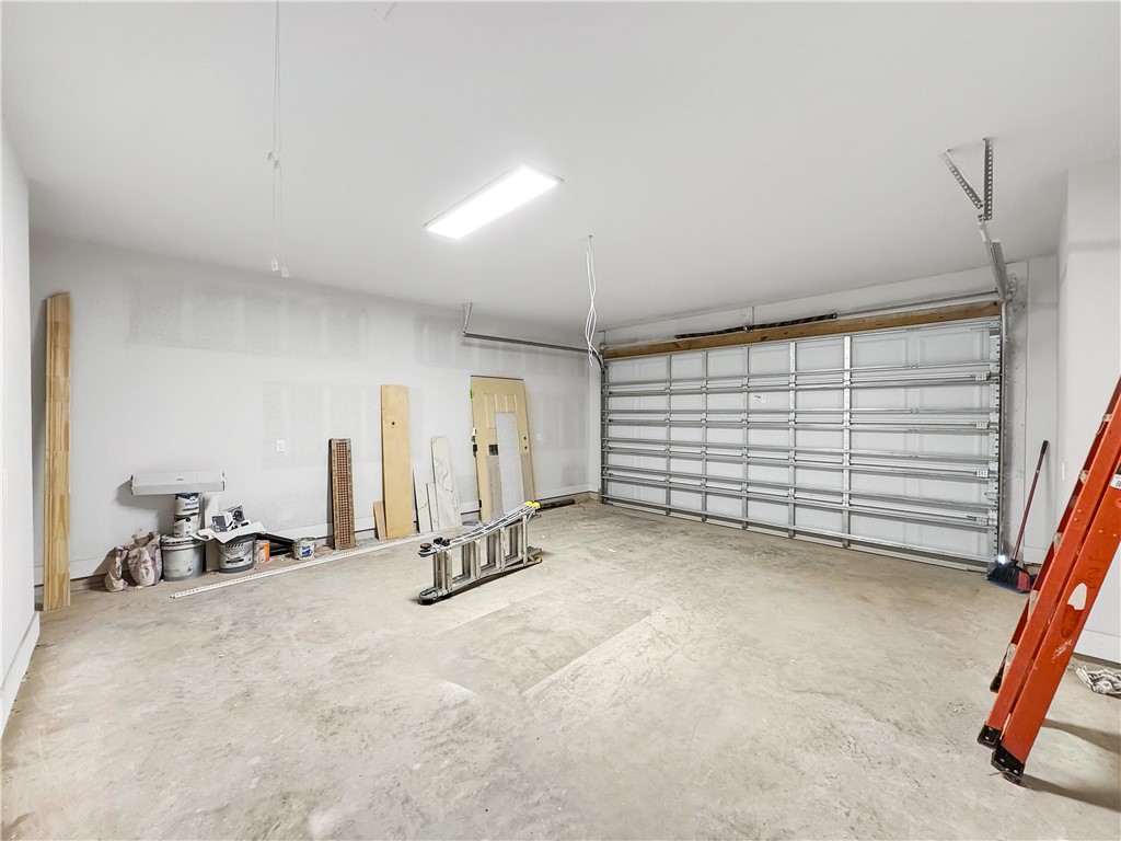 6222 Sadie St Property Photo 24