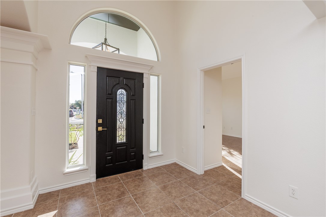 4025 Puget Sound Dr Property Photo 4