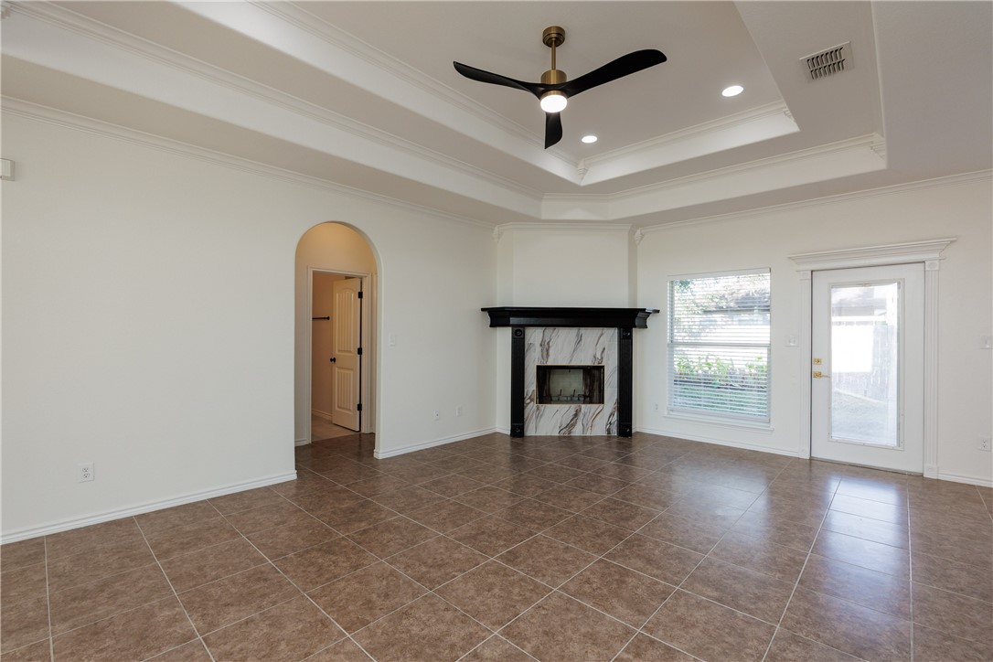 4025 Puget Sound Dr Property Photo 8