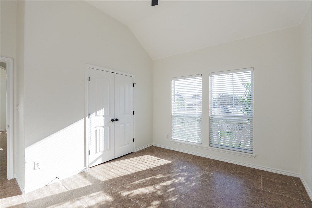 4025 Puget Sound Dr Property Photo 25