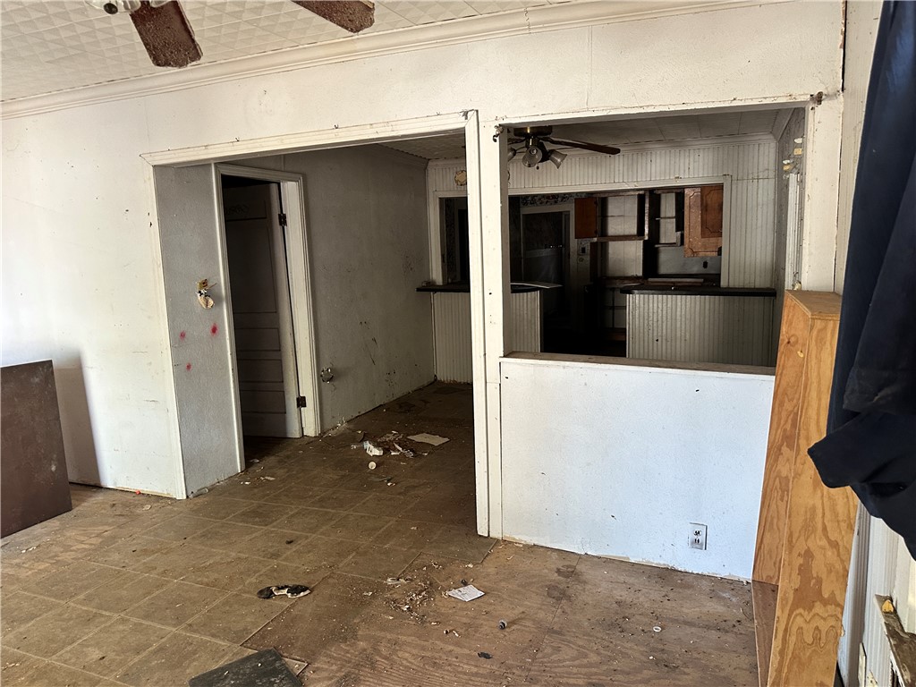 1315 Morris Ave Property Photo 4