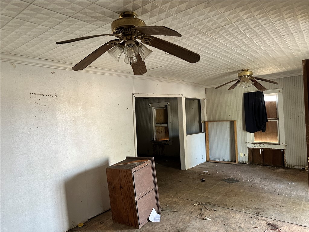 1315 Morris Ave Property Photo 7