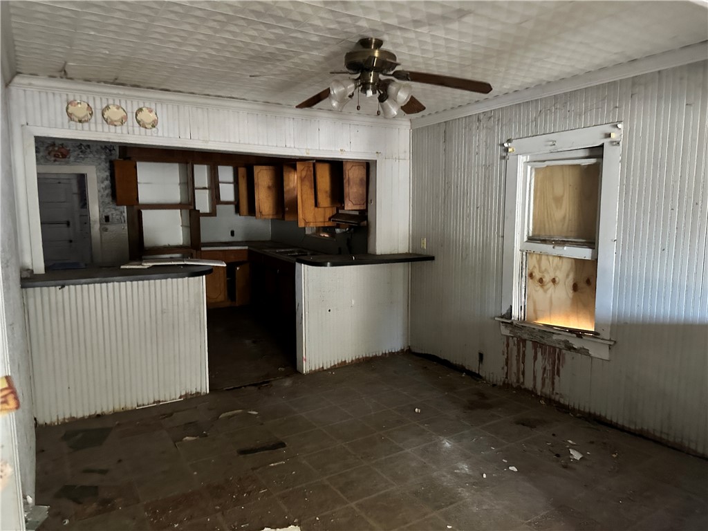 1315 Morris Ave Property Photo 9