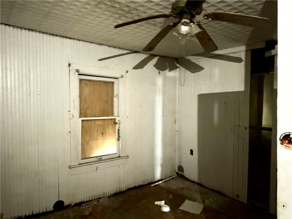 1315 Morris Ave Property Photo 11