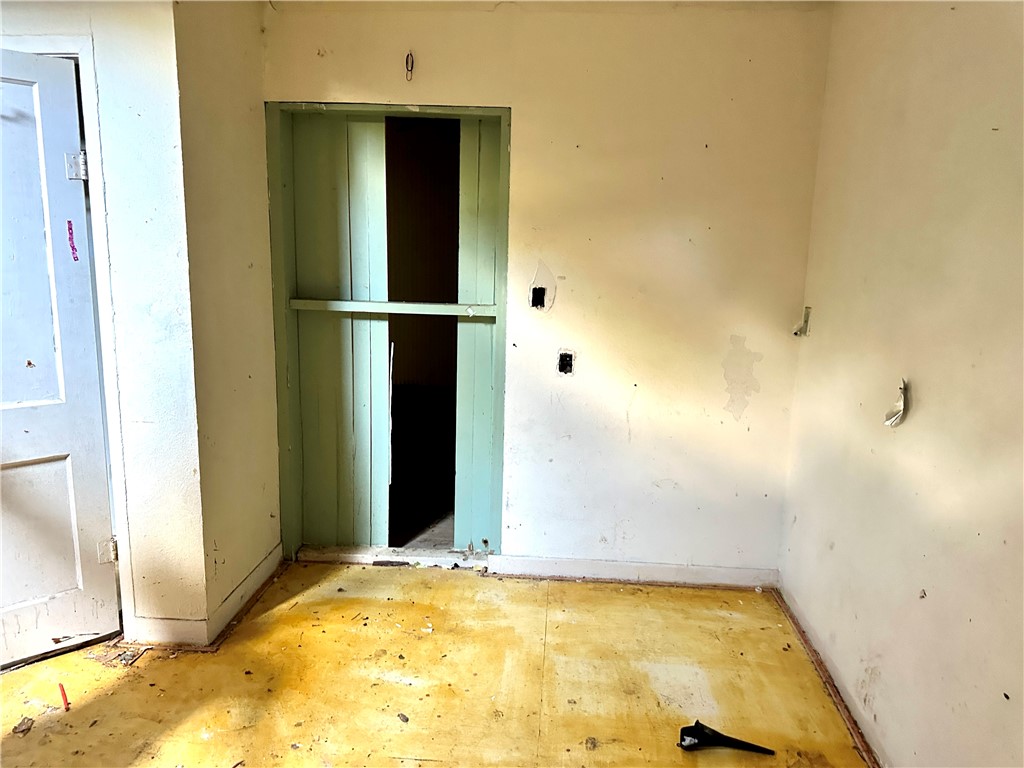 1315 Morris Ave Property Photo 17