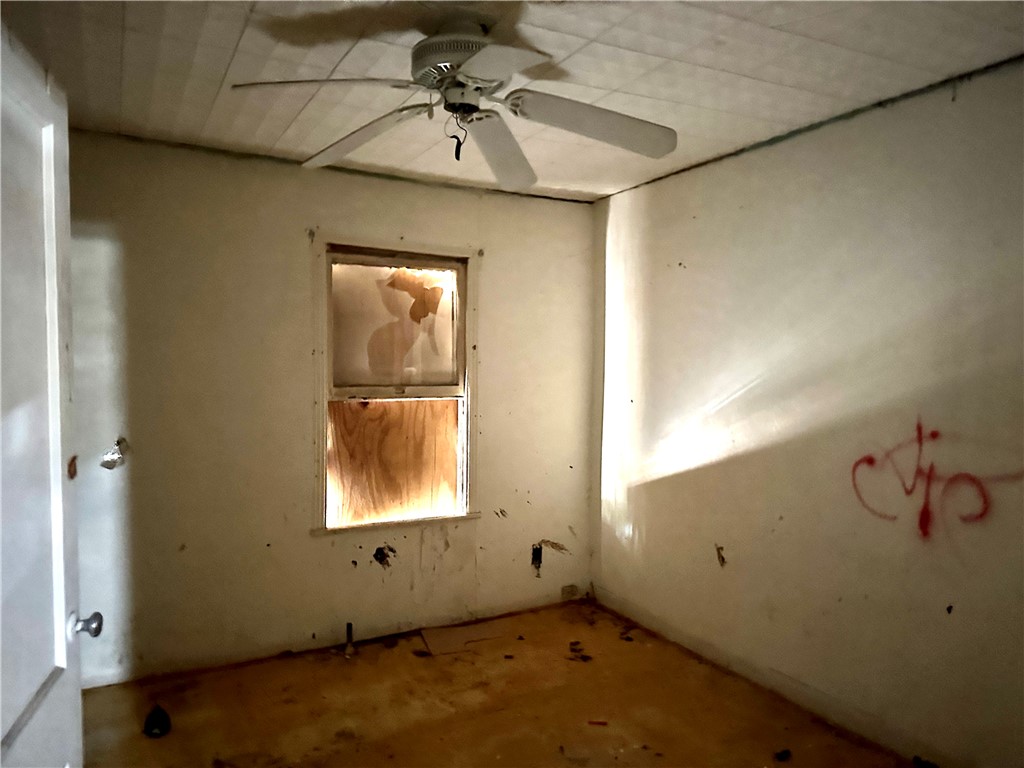 1315 Morris Ave Property Photo 21