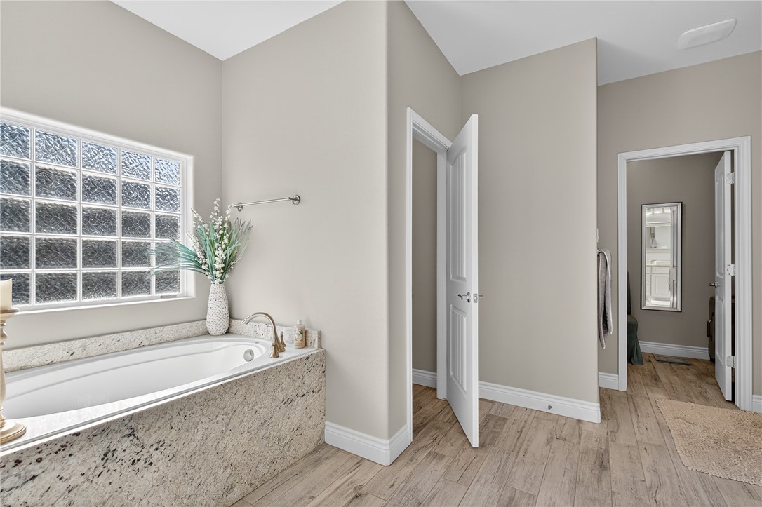 14918 Lake Athens Ave Property Photo 33