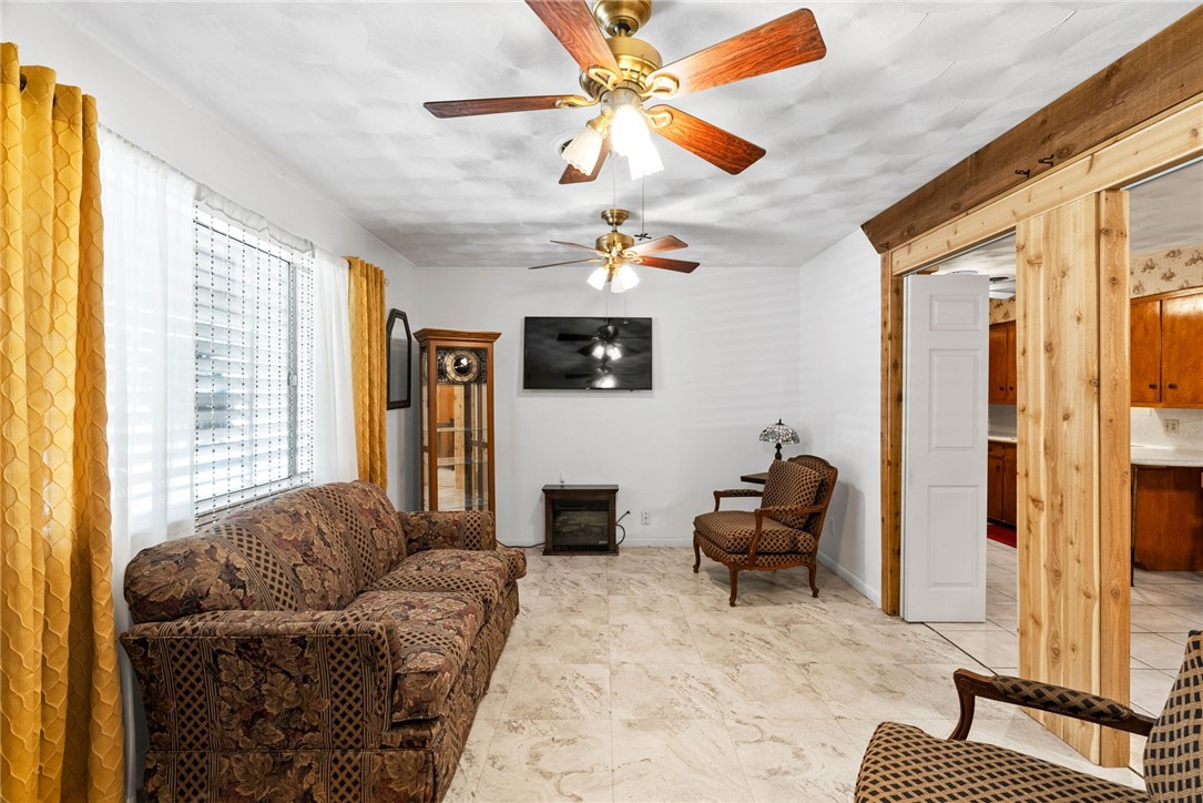 1302 Aswan Dr Property Photo 2