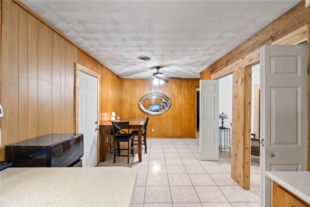 1302 Aswan Dr Property Photo 6