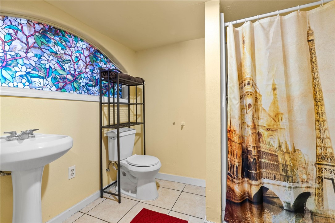 1302 Aswan Dr Property Photo 21