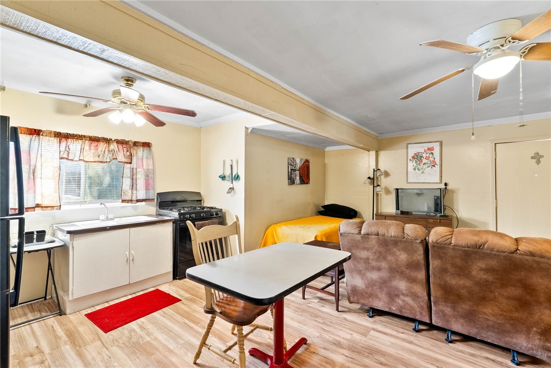 1302 Aswan Dr Property Photo 27