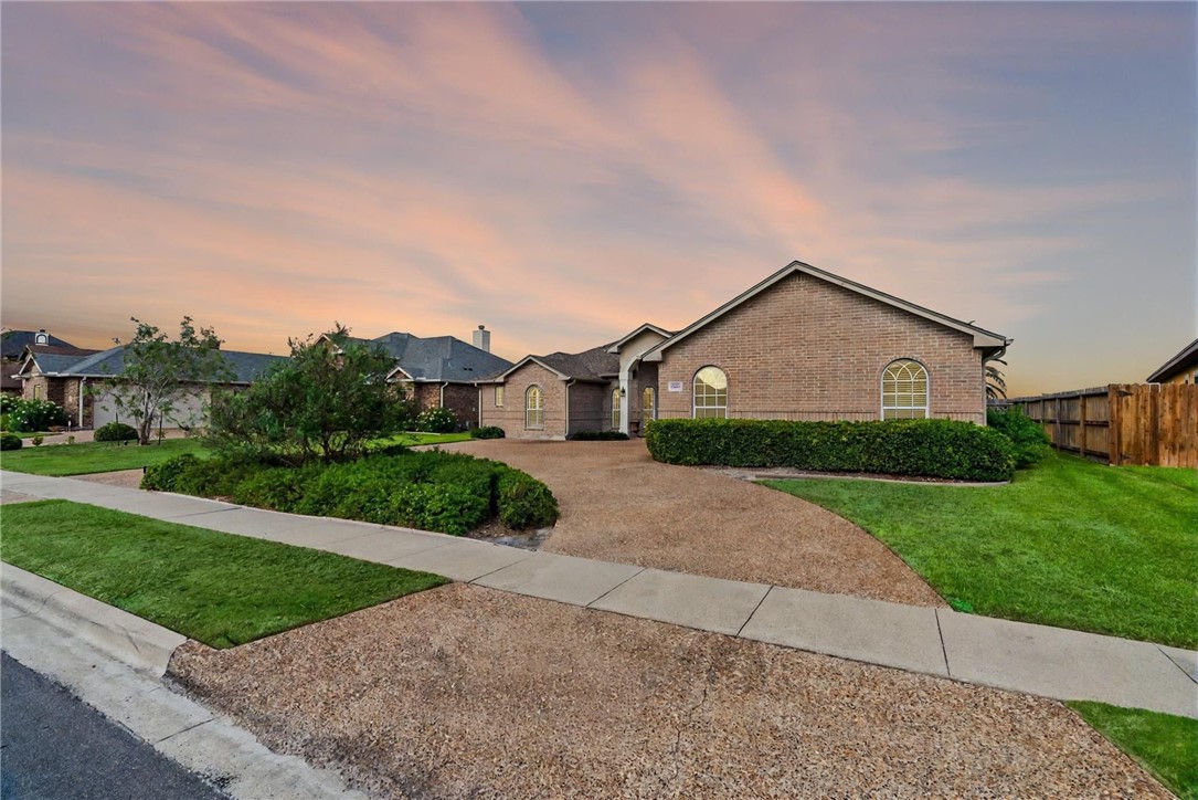 6414 Coronation Dr Property Photo 33