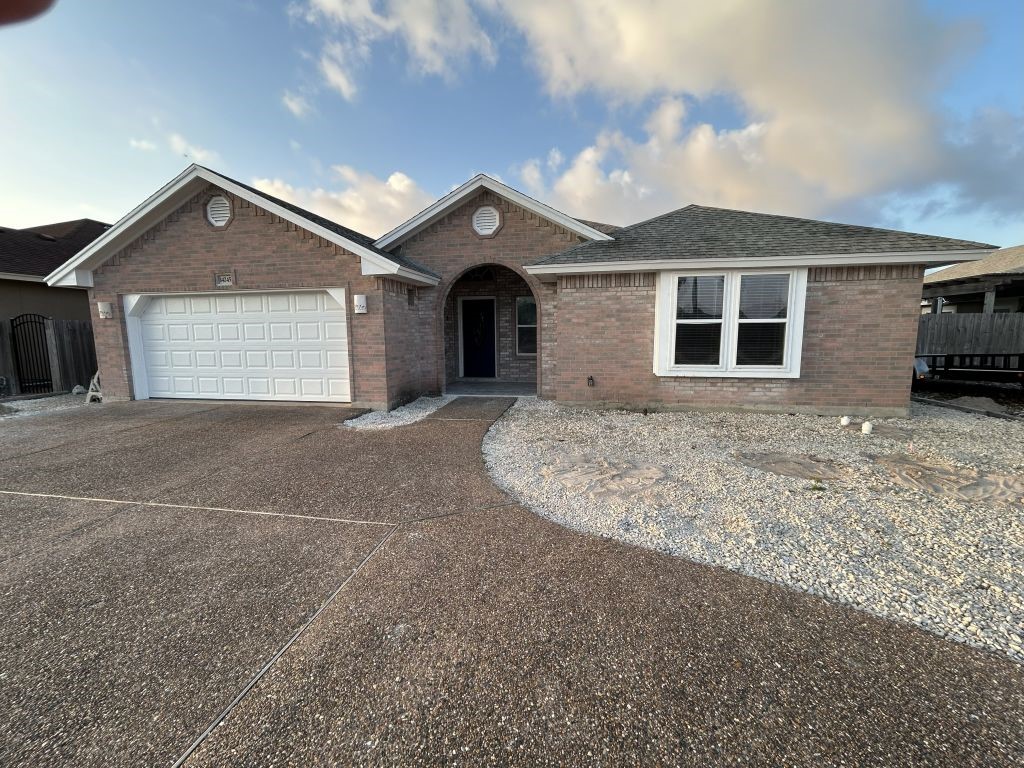 14245 Sea Pines Dr Property Photo 1