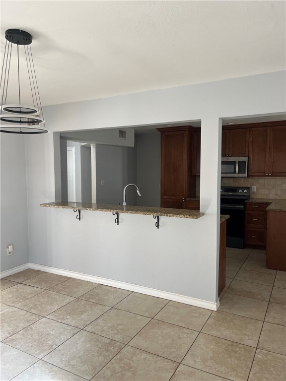 6705 Drake Dr Property Photo 4