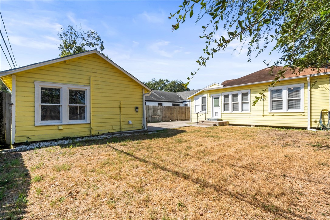 409 Southern St Property Photo 20