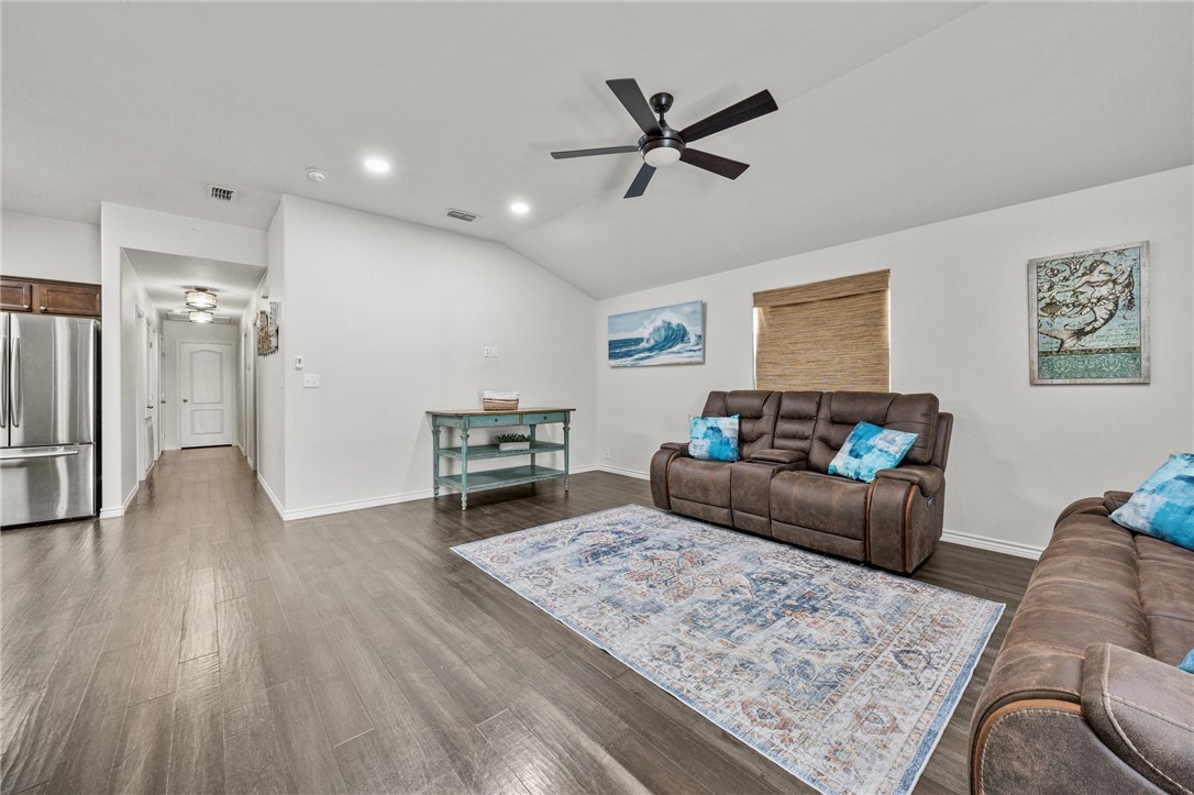 1018 S Station St Property Photo 12