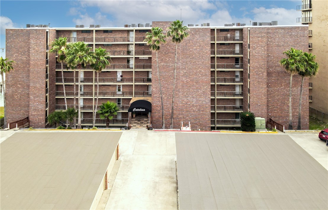 4334 Ocean Dr 403 Property Photo 2